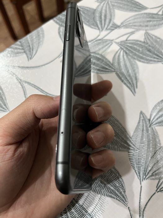 IPhone 11 64гб черный