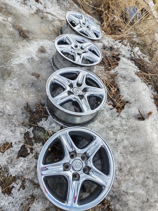 Продам литые диски на 16