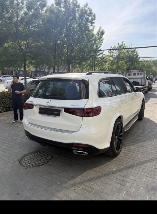 Mersedes benz GLS 450