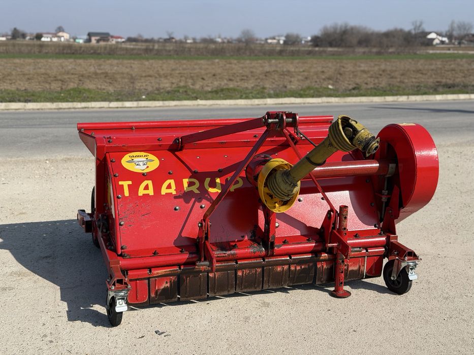 Tocatoare Resturi Vegetale/Coceni Taarup 1,5 m Purtata Ca noua