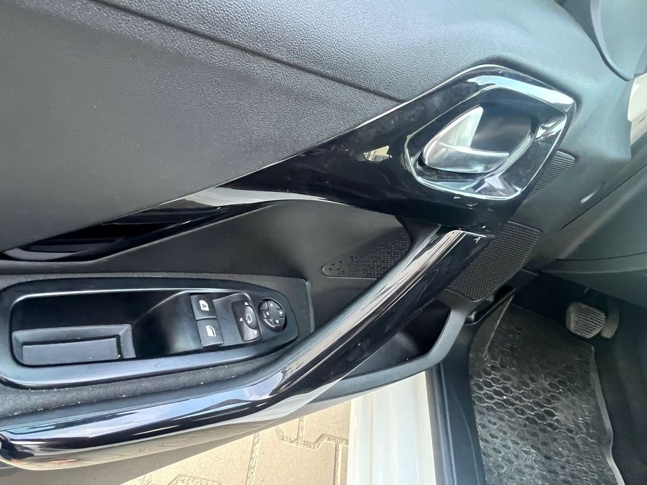 Peugeot 208 1.4 diesel 2012 automat