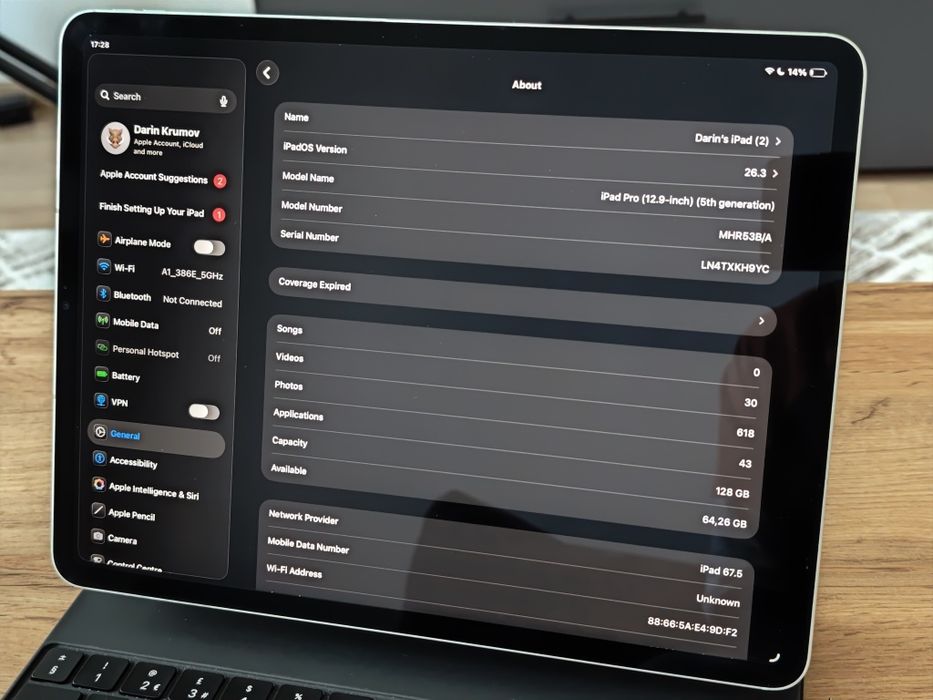 iPad Pro 12.9" (5th Generation/M1) + Magic Keyboard + Pencil