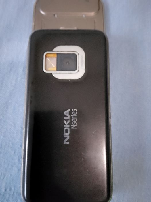 Vând Nokia N81 8GB