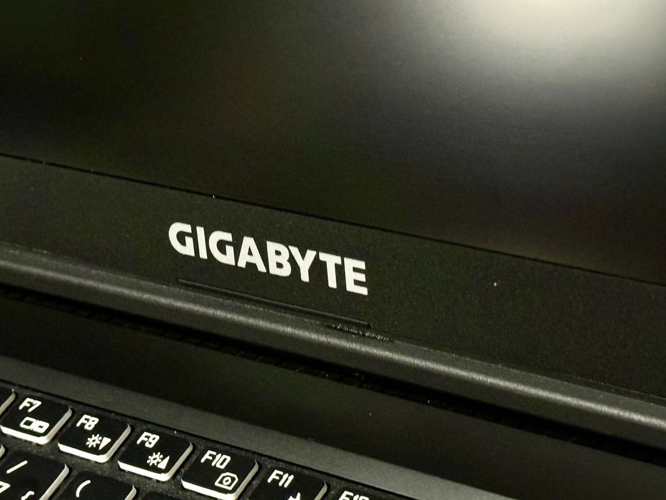 Игровой ноутбук Gigabyte G5 KE
