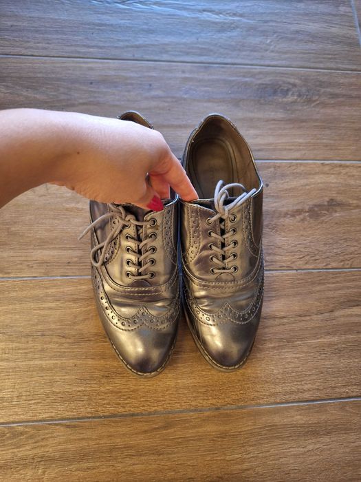 Сребърни обувки Tamaris 39 номер