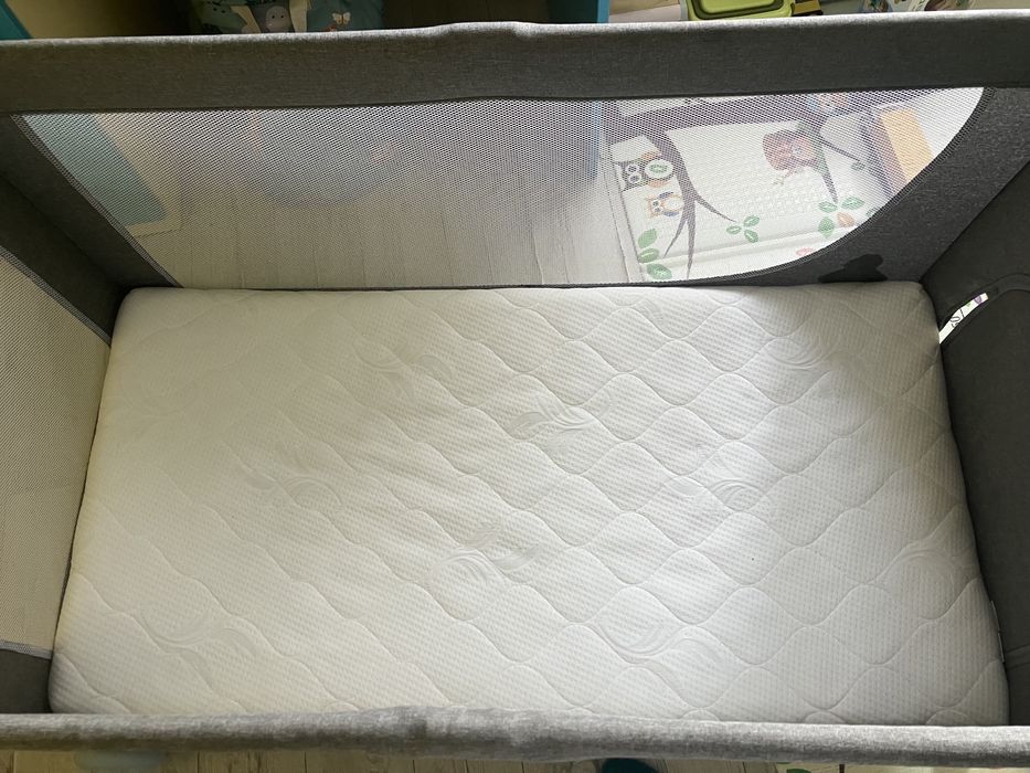 Сгъваема кошара Kinderkraft Joy Simple и двулицев матрак Junio Fancy