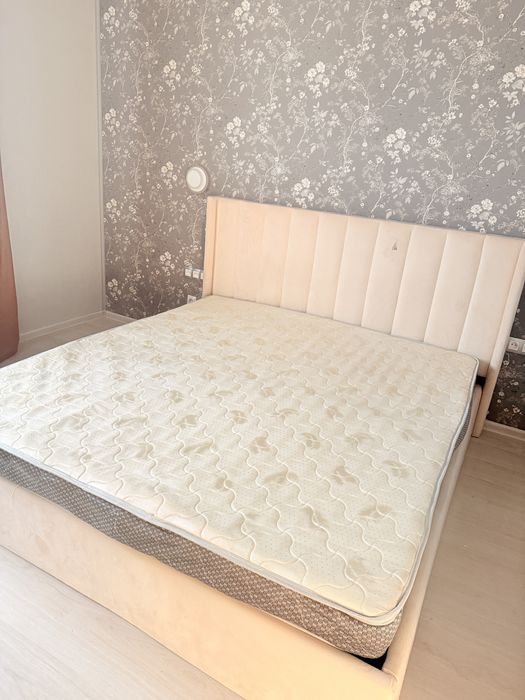 Продается кровать 180х200