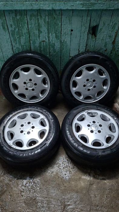 Продаётся диски от Mercedes  диаметр R15