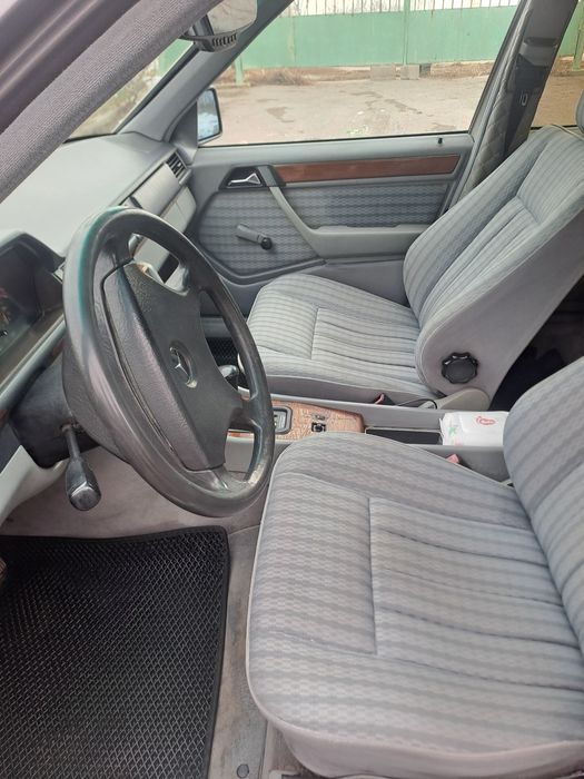 Срочно продам машину.