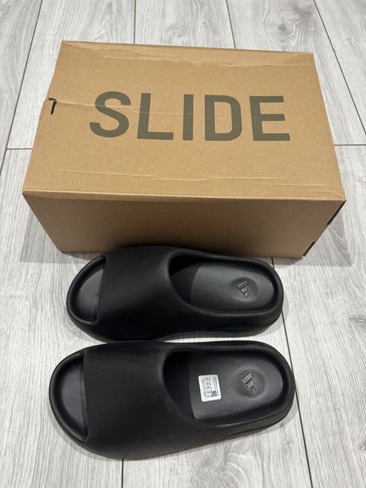 Yeezy Slide