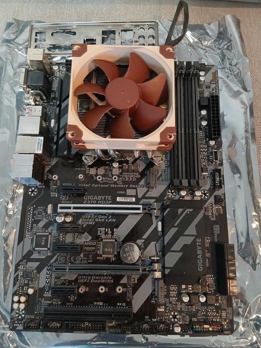 Kit Placa de baza Gigabyte Z370 HD3P plus  Intel Core i7-9700F