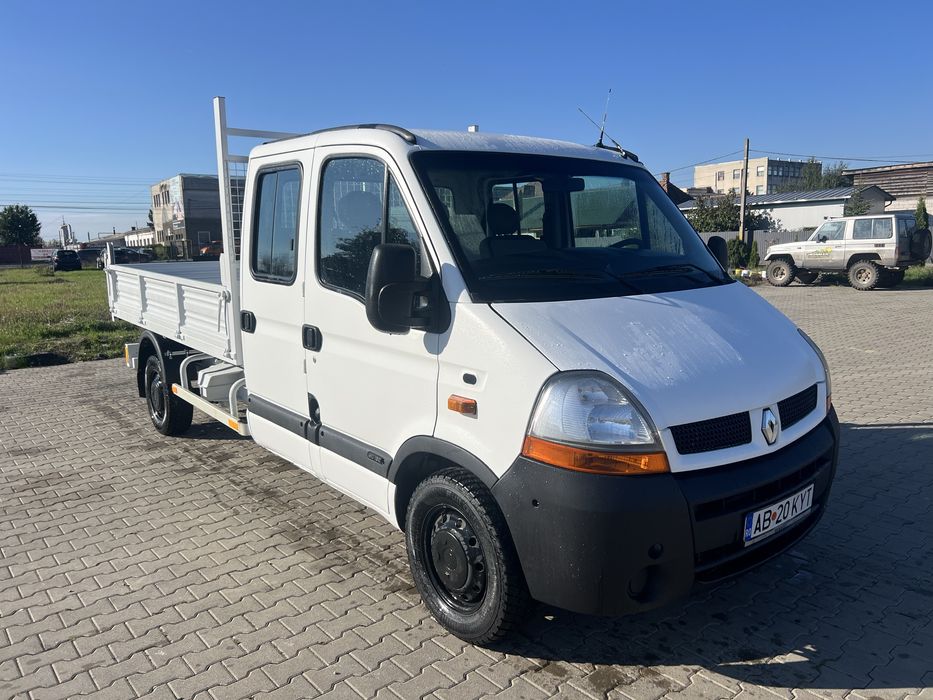 Asigur transport basculabil sau pe platforma la comanda