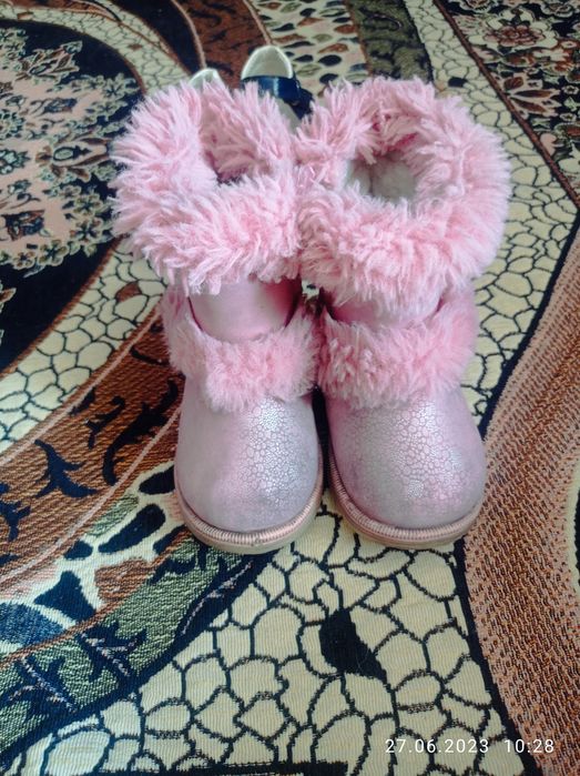 Зимние теплые сапожки для девочки