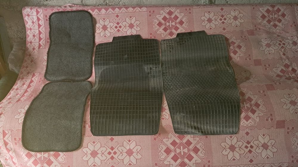 продам полики на автомобиль