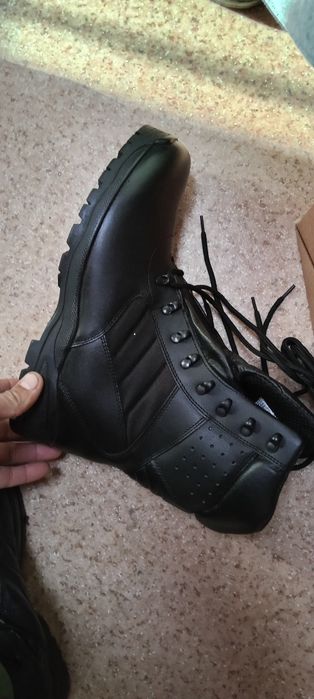 Продам берцы новый