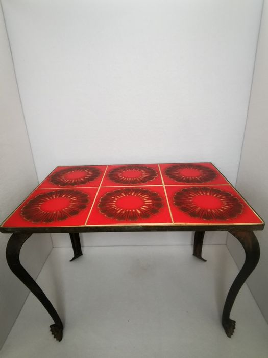 Малка масичка от бронз и ковано желязо