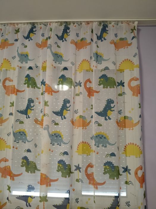 детско цветно перде