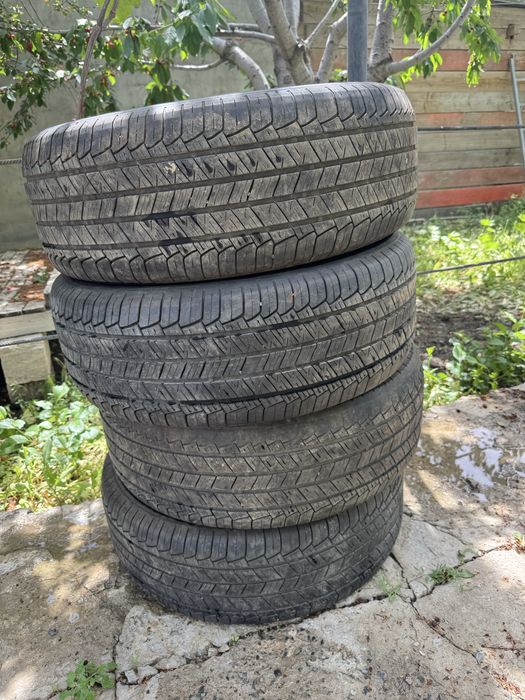 Продам шины б/у (почти новые)