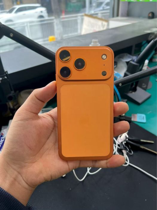 iPhone XR переделанный в iPhone 17 Pro