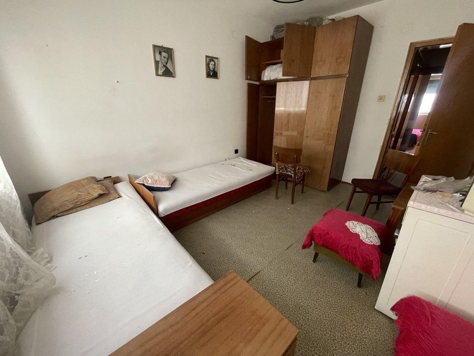 Продава се Четиристаен апартамент в Бургас, Възраждане - 97 кв.м за 1805 €/кв.м - Снимка #7