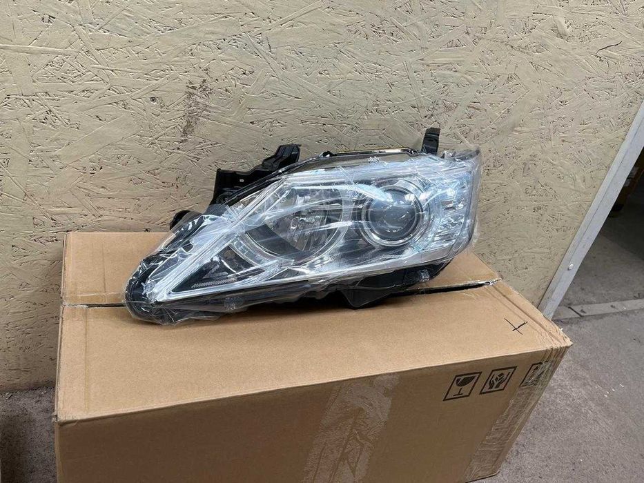 Фара на Тойота Камри 50 / 2011- / Toyota Camry 50 / 2015