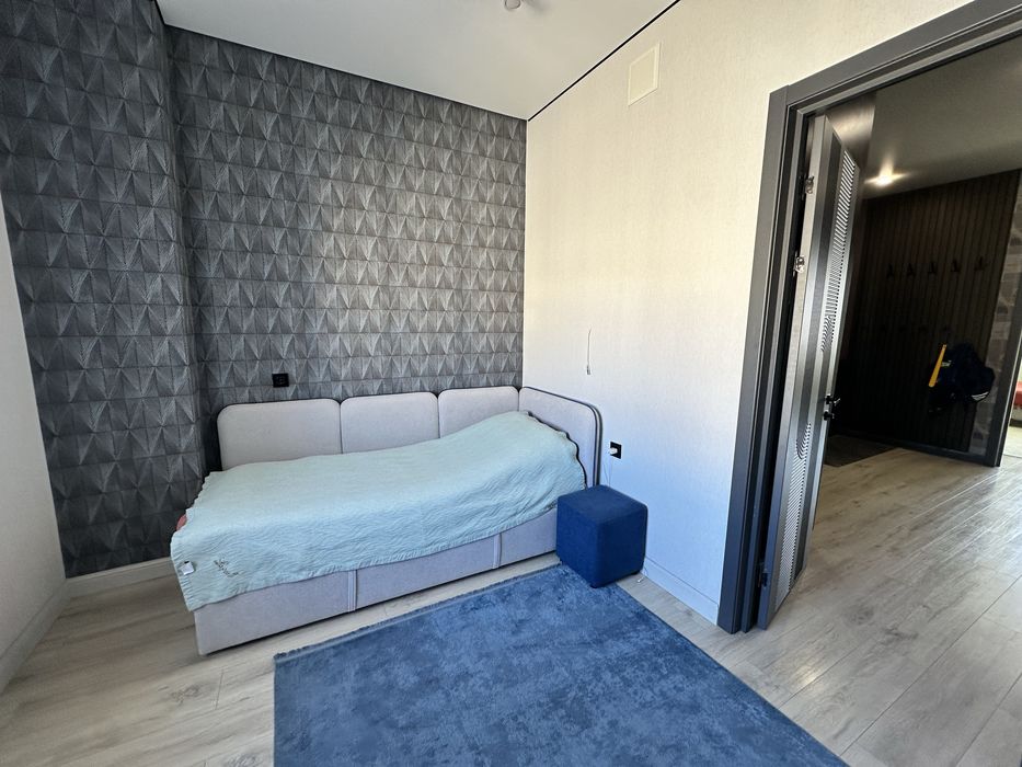 Продам 4 комн в центре столицы