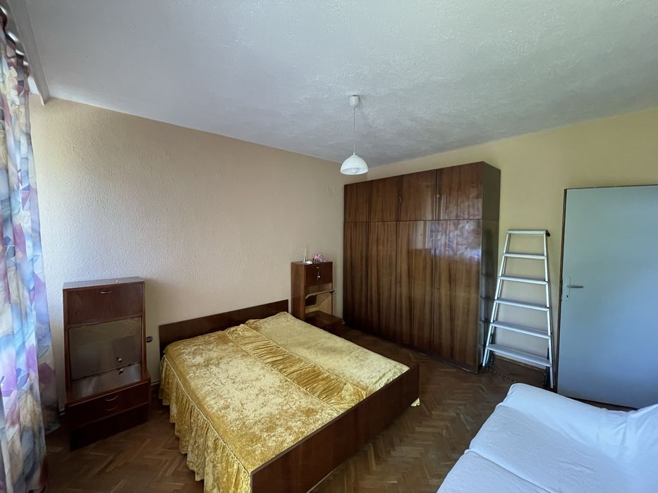 Дава се под наем Многостаен апартамент в Велико Търново, Зона Б - 120 кв.м за 254.49 € - Снимка #3