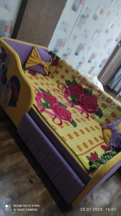 Продам детский диван-кровать