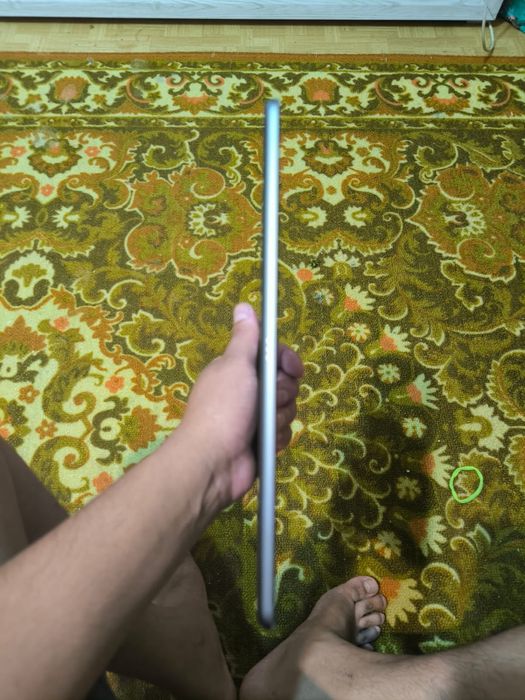 Продается айпад (ipad) 9 поколение