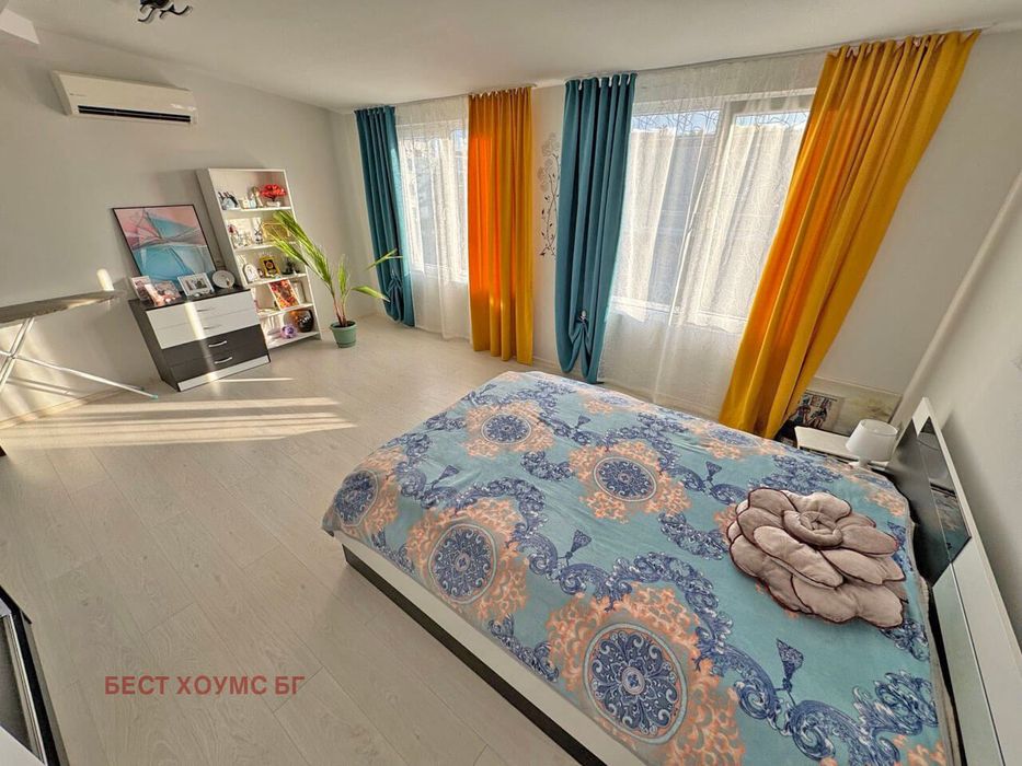 Продава се Четиристаен апартамент в к.к. Слънчев бряг - 96 кв.м за 1110 €/кв.м - Снимка #3