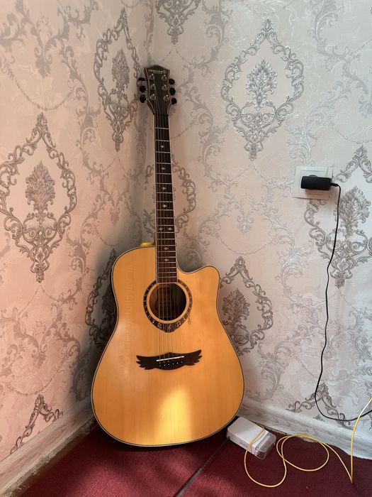 Gitara Dream maker dm301ce sotiladi