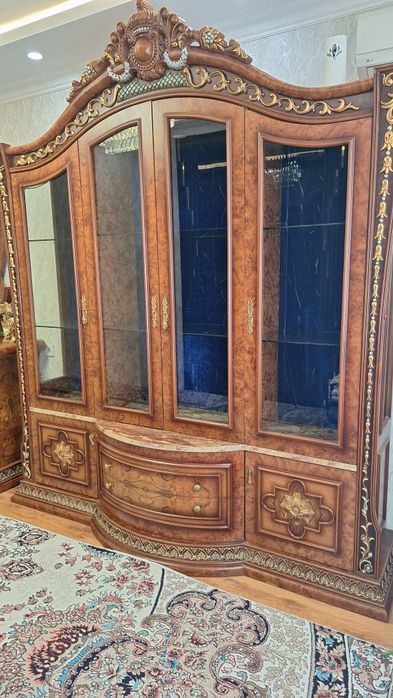 Горка продаётся китайский мебель