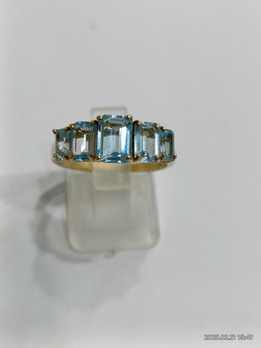 Vind inel din aur 10kt cu Topaz 2ct