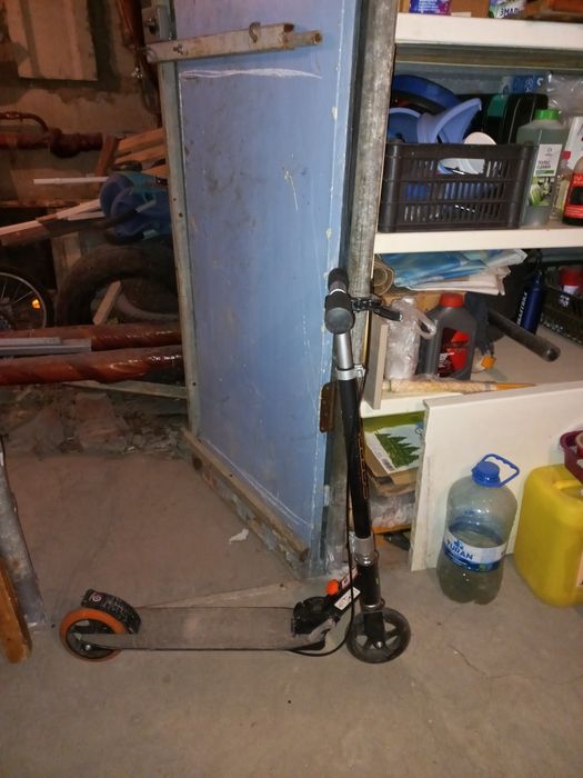 Продам детский самокат.