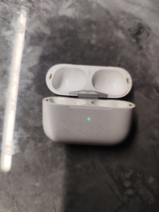 Чехольчик для наушников айфона