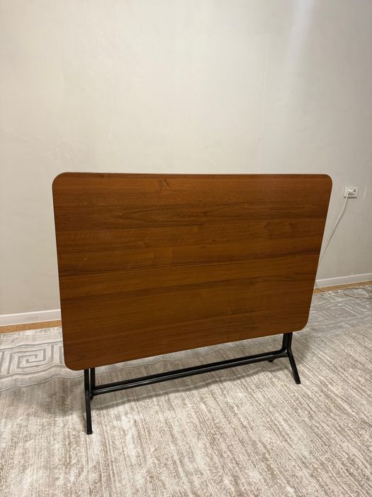 Раскладный стол продаем почти новый