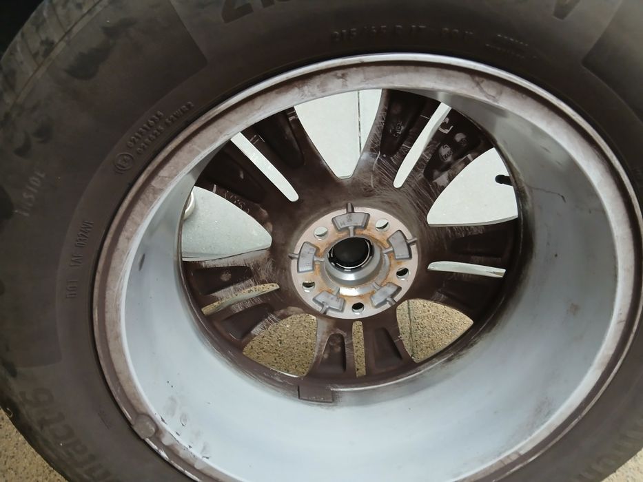 Set 4 roti vara fabricate 2024 echipate complet 235 65 R17 Continental