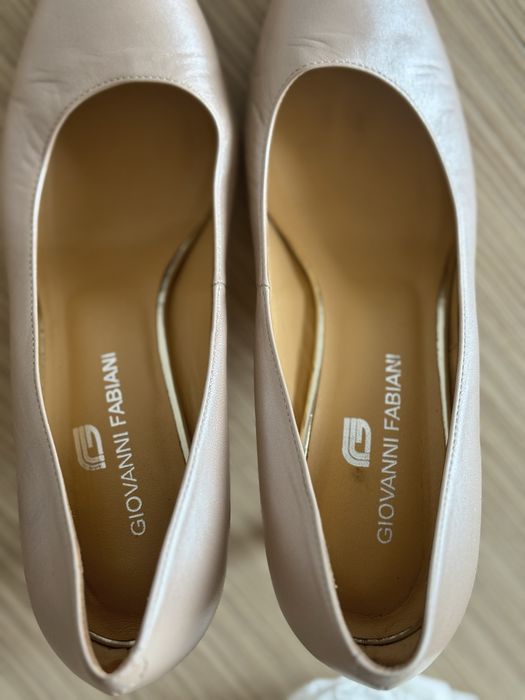 Женские туфли 38 р