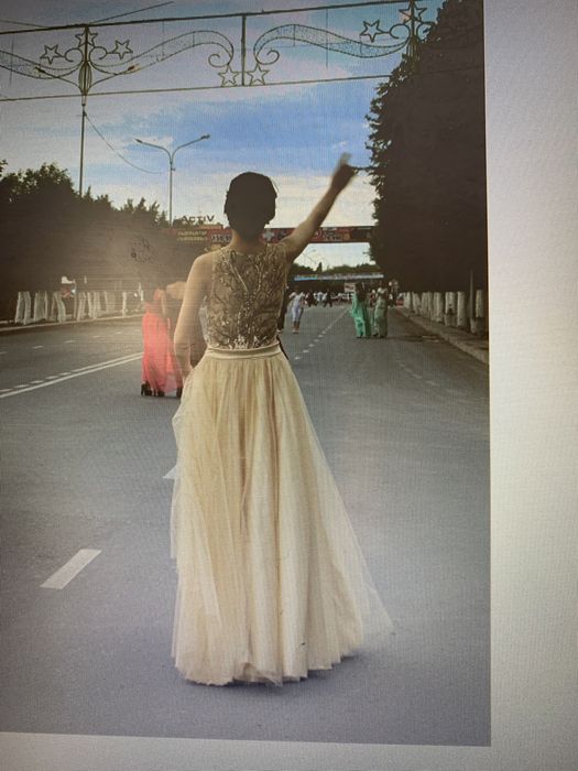 Продается красивое вечернее платье