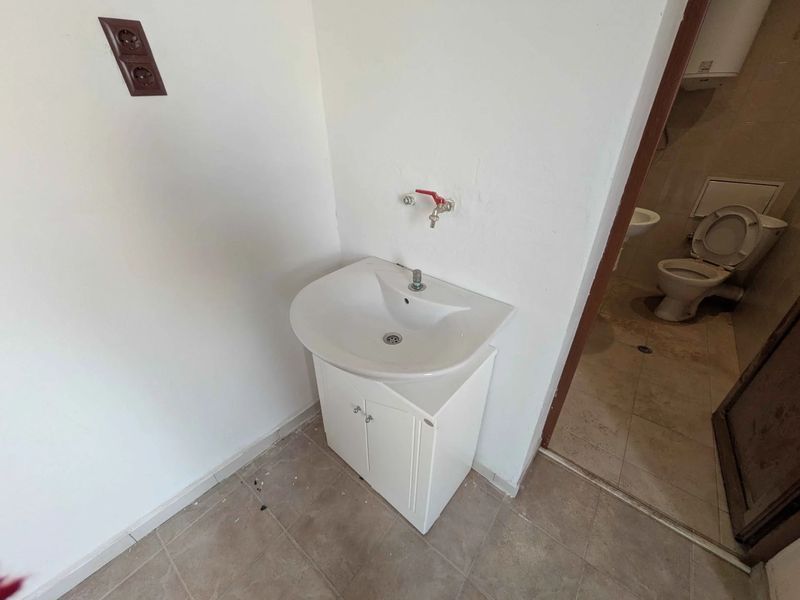 Продава се Ателие в Казанлък - 25 кв.м за 1326 €/кв.м - Снимка #5