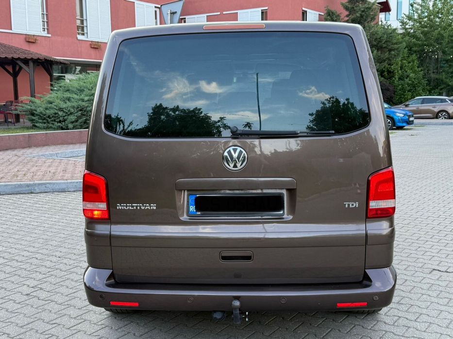 VOLKSWAGEN Multivan 2011 — imagine 4