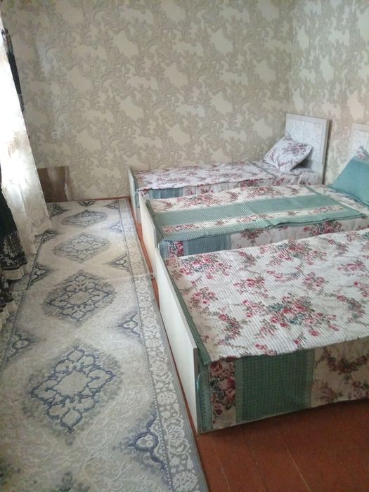 Xostel mexmon xona adres Xuja Doniyor Maxbarasi Yaqinida