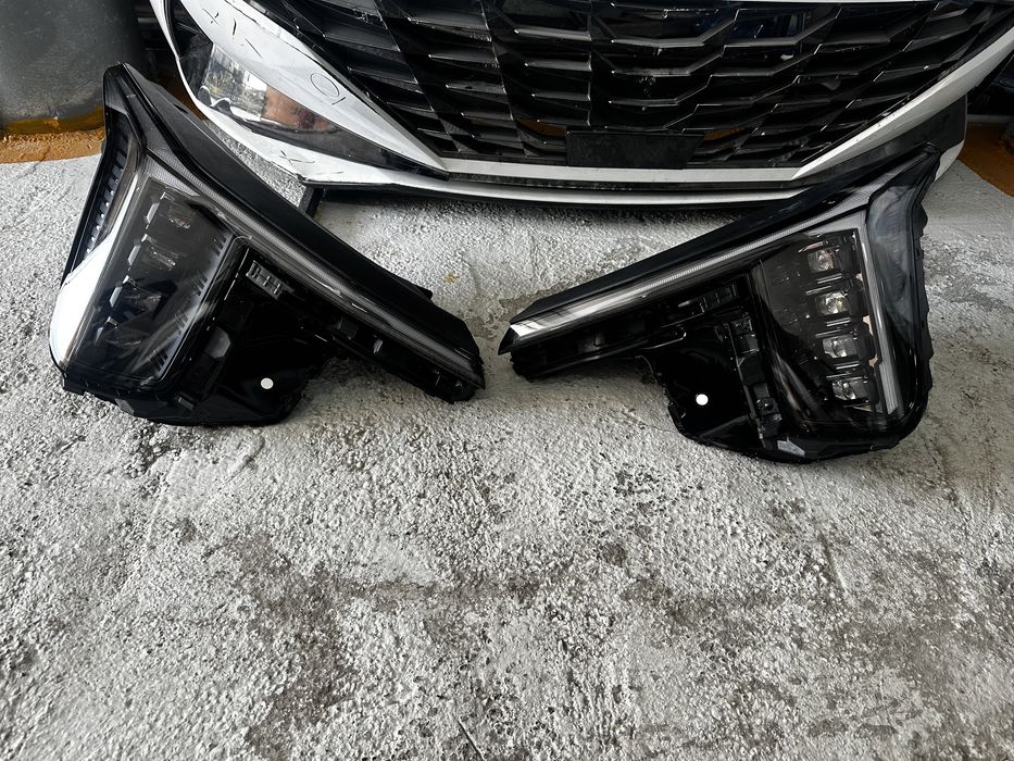 Фара Кия Соренто MQ4 Sorento