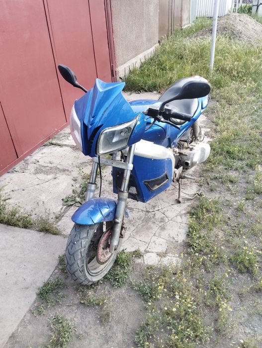 Продам мопед на ходу завел уехал