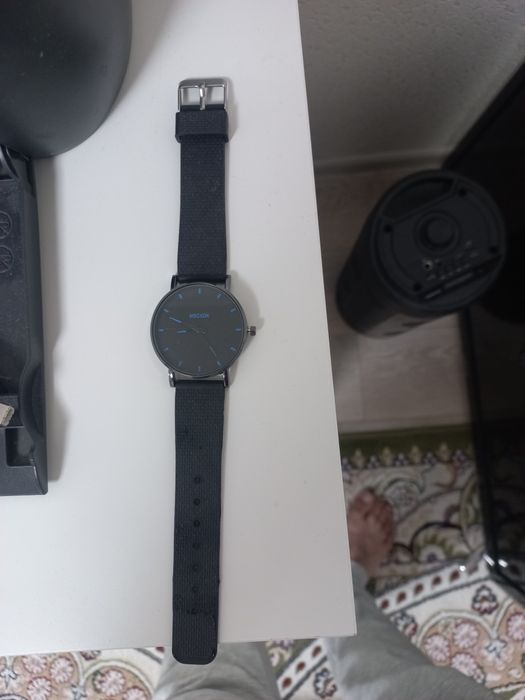 Продам часы наручные