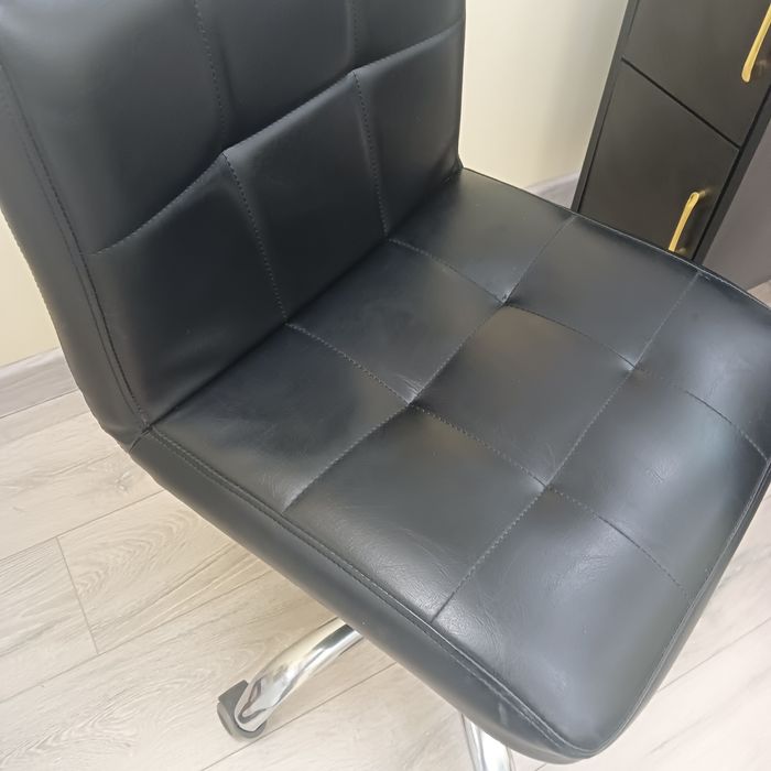 Работен стол маникюр