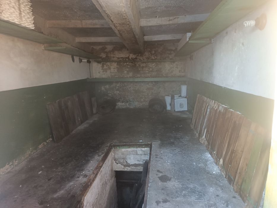 Продам гараж на Торг колонне.