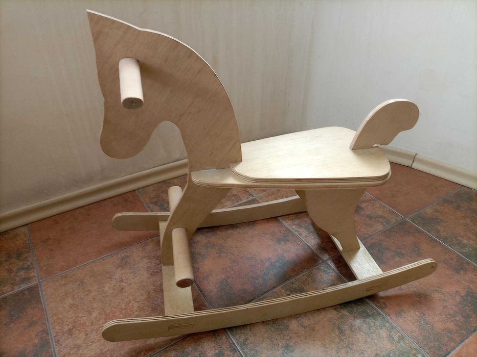 Дървено конче - люлка