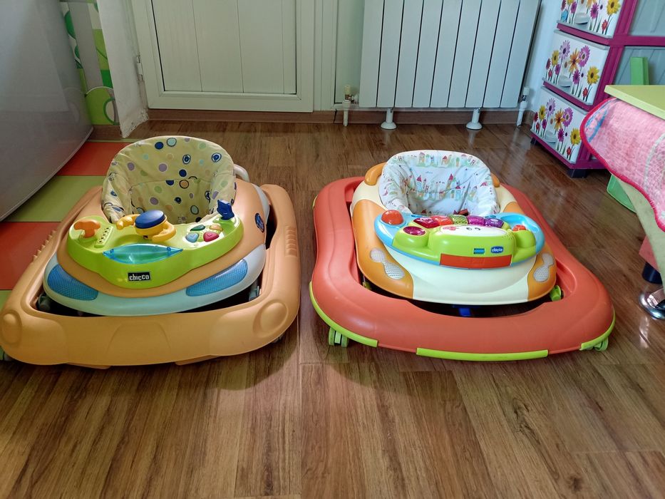 Продам ходунки Chicco в количестве 2 штук