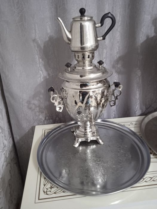 Самовар заварник поднос